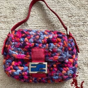 AUTHENTIC FENDI CROCHET YARN 🧶 BAGUETTE BAG!! SEX AND THE CITY
